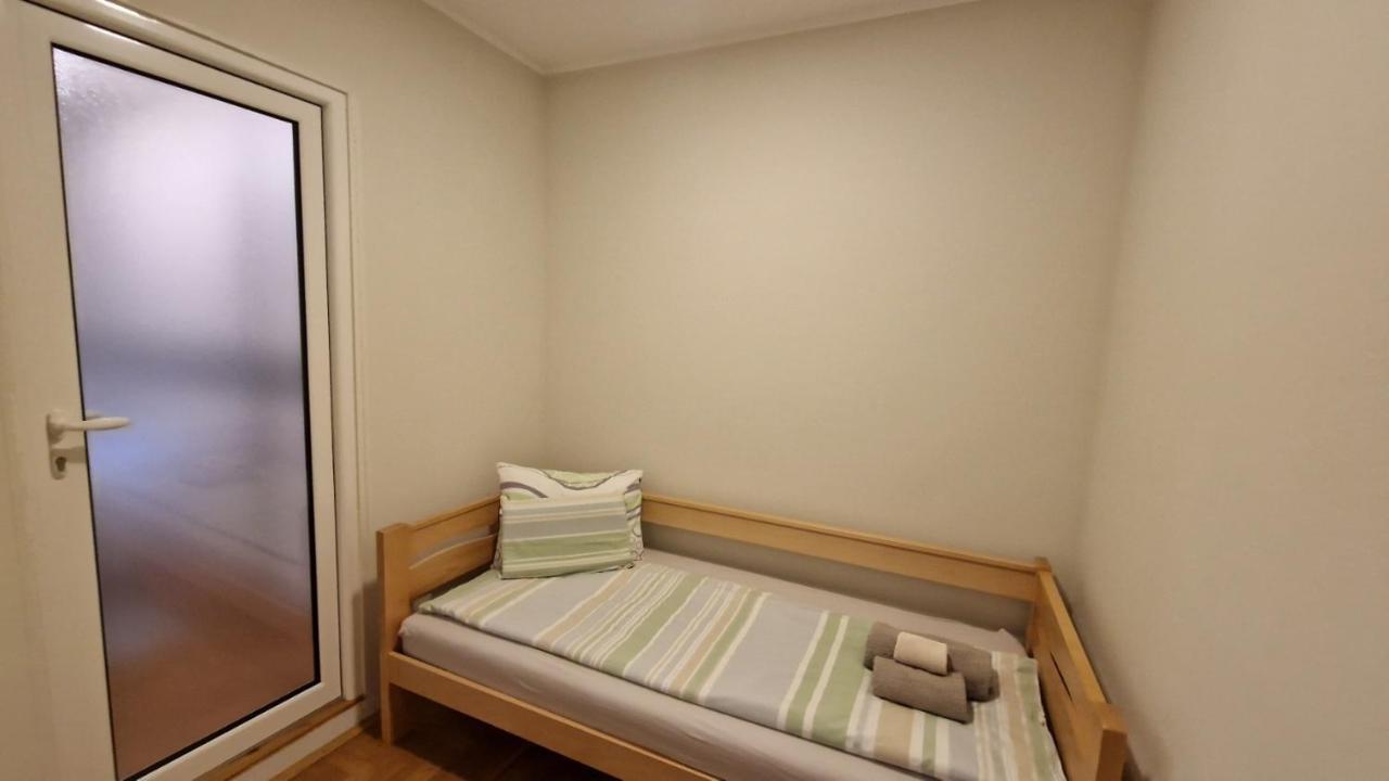 Lux Apartman Ava Kikinda Exterior foto